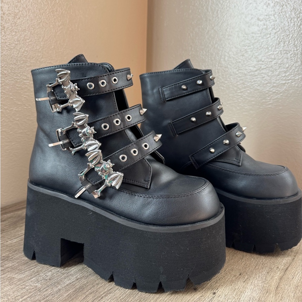 Ashes-55 Demonia Boots